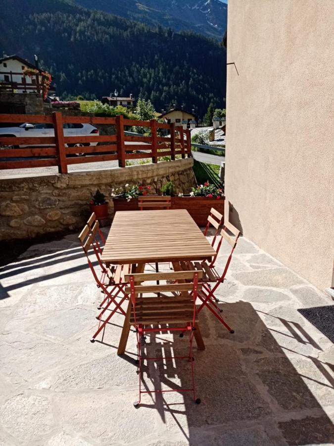 Casa Vacanza Il Granaio Villa La Thuile Bagian luar foto